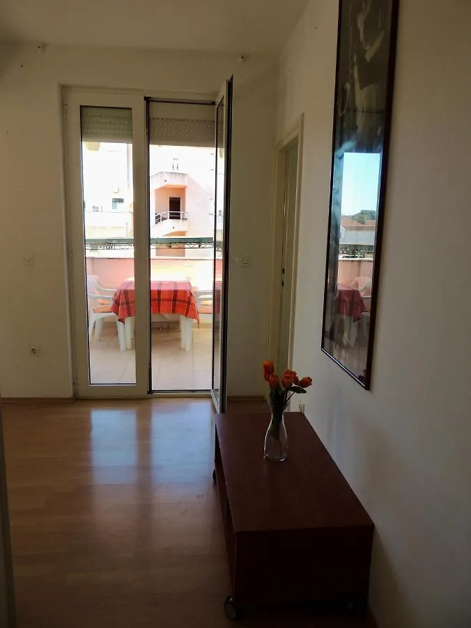 Apartments For Families Pakostane Croatia